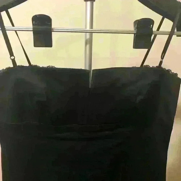 Laundry by  Shelli Segal - Picture 2 of 7